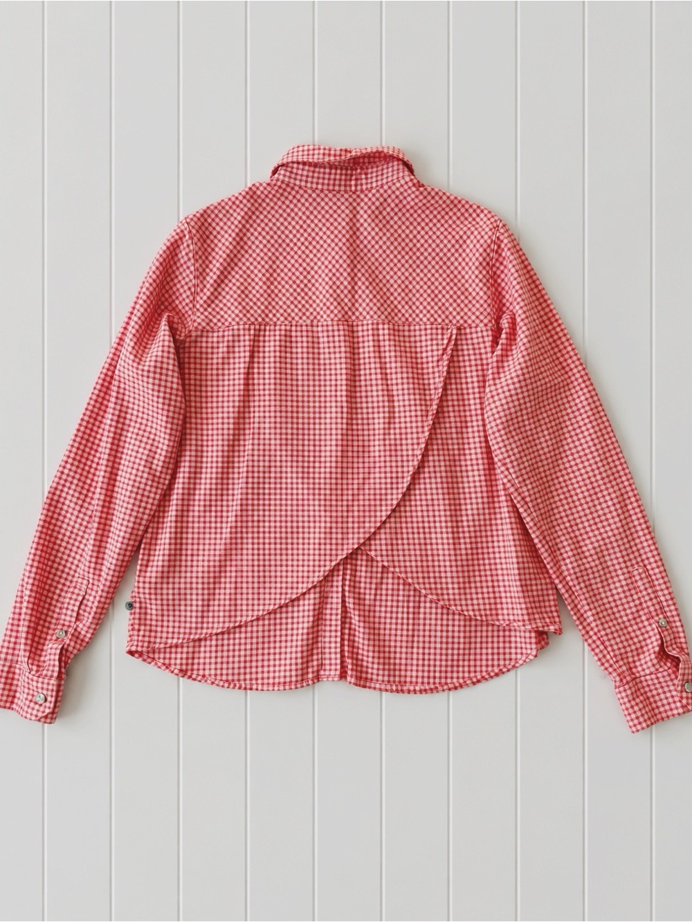 Mountain Hardwear Woman Gingham Split-Back Relax Button Down Shirt MEDIUM